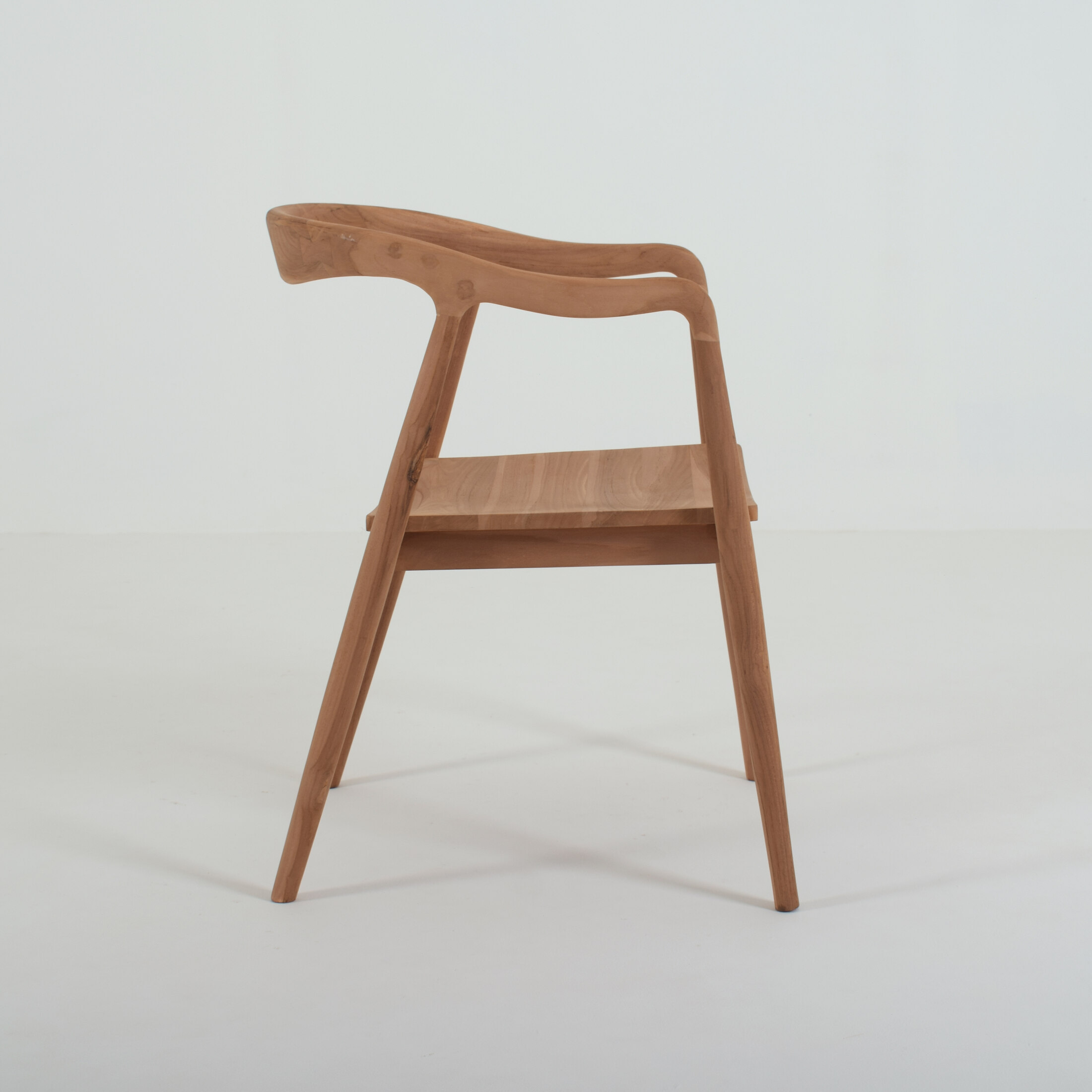 OZZIE DINING ARM CHAIR SOLID